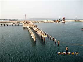 赤道几内亚巴塔老码头静力切割拆除工程